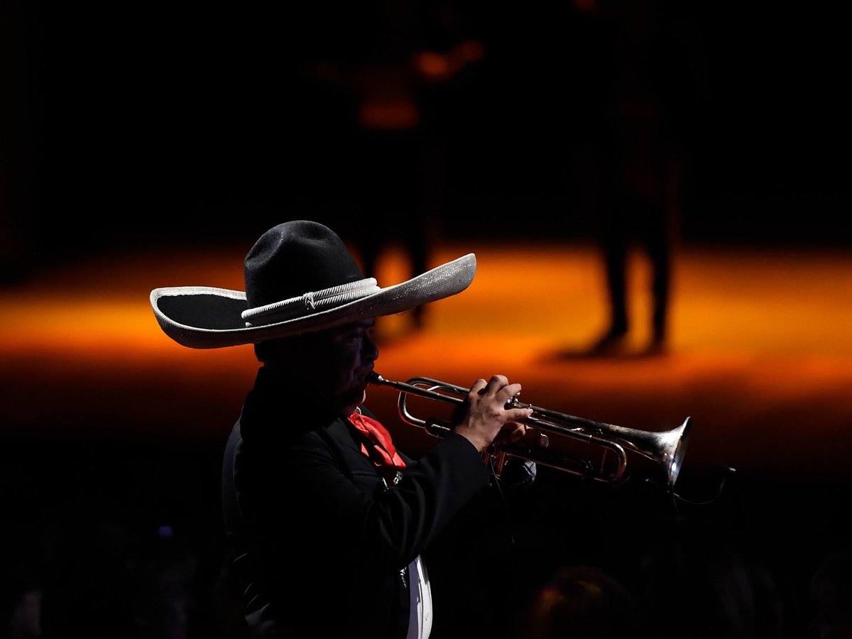 Ballet de Amalia Hdz tweet media