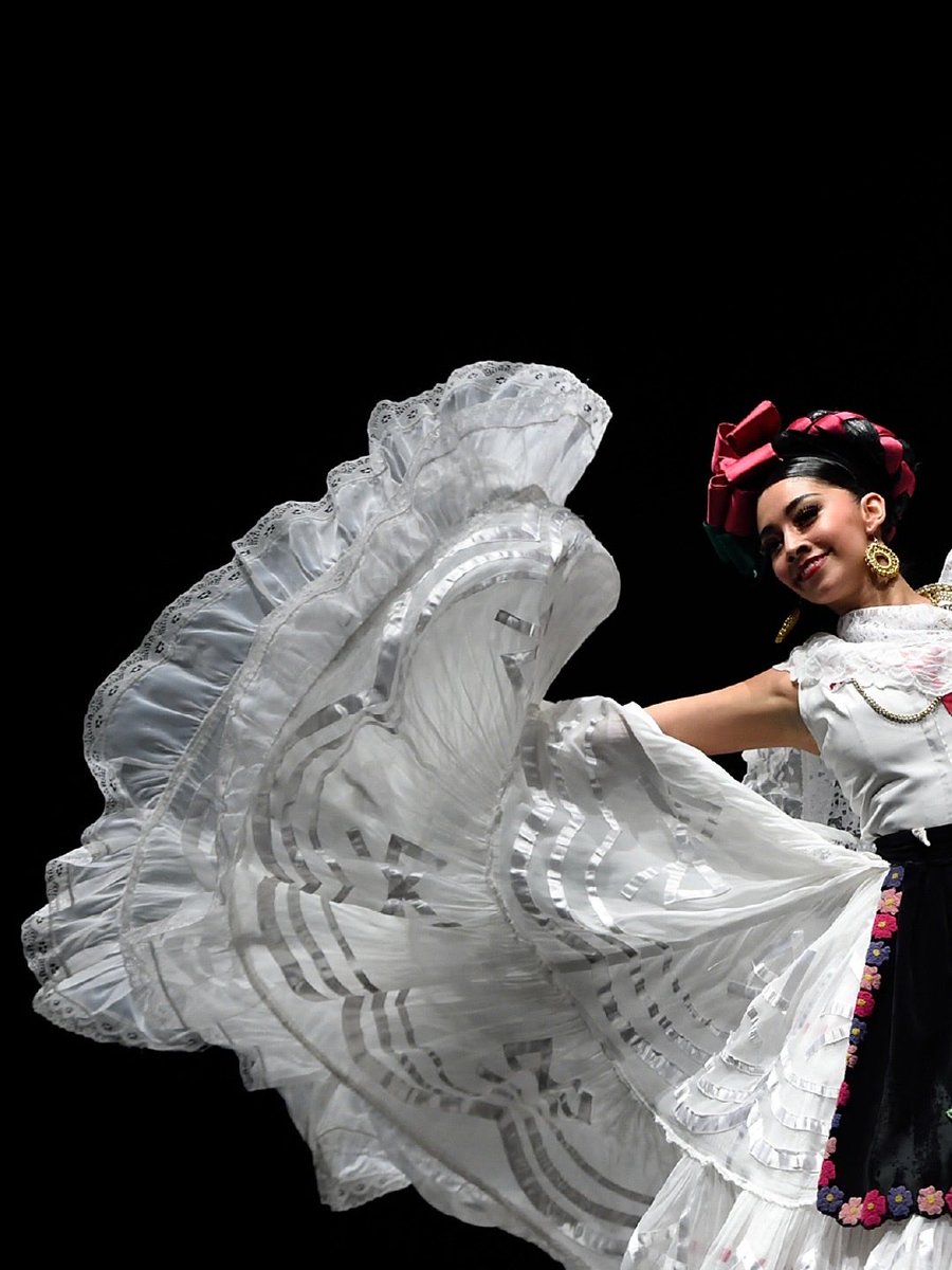 Ballet de Amalia Hdz tweet media