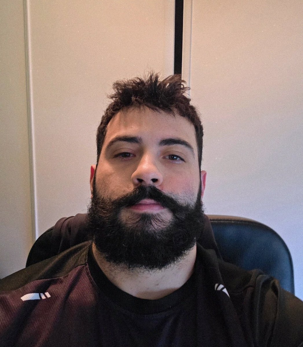 Fi ❄️ tweet media