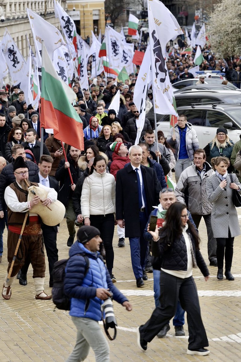 Rada Laykova tweet media