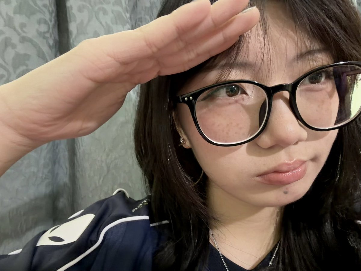 eri 🫂 tweet media