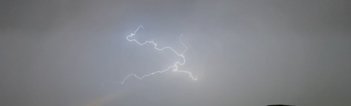 مُــ tweet media