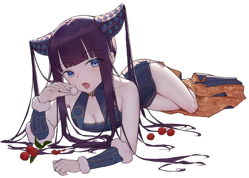 She is here!
Snacking mostly right now, hogging most of the Lychee supply.

Her old maids would’ve yelled at her that she was going to get fat by now.