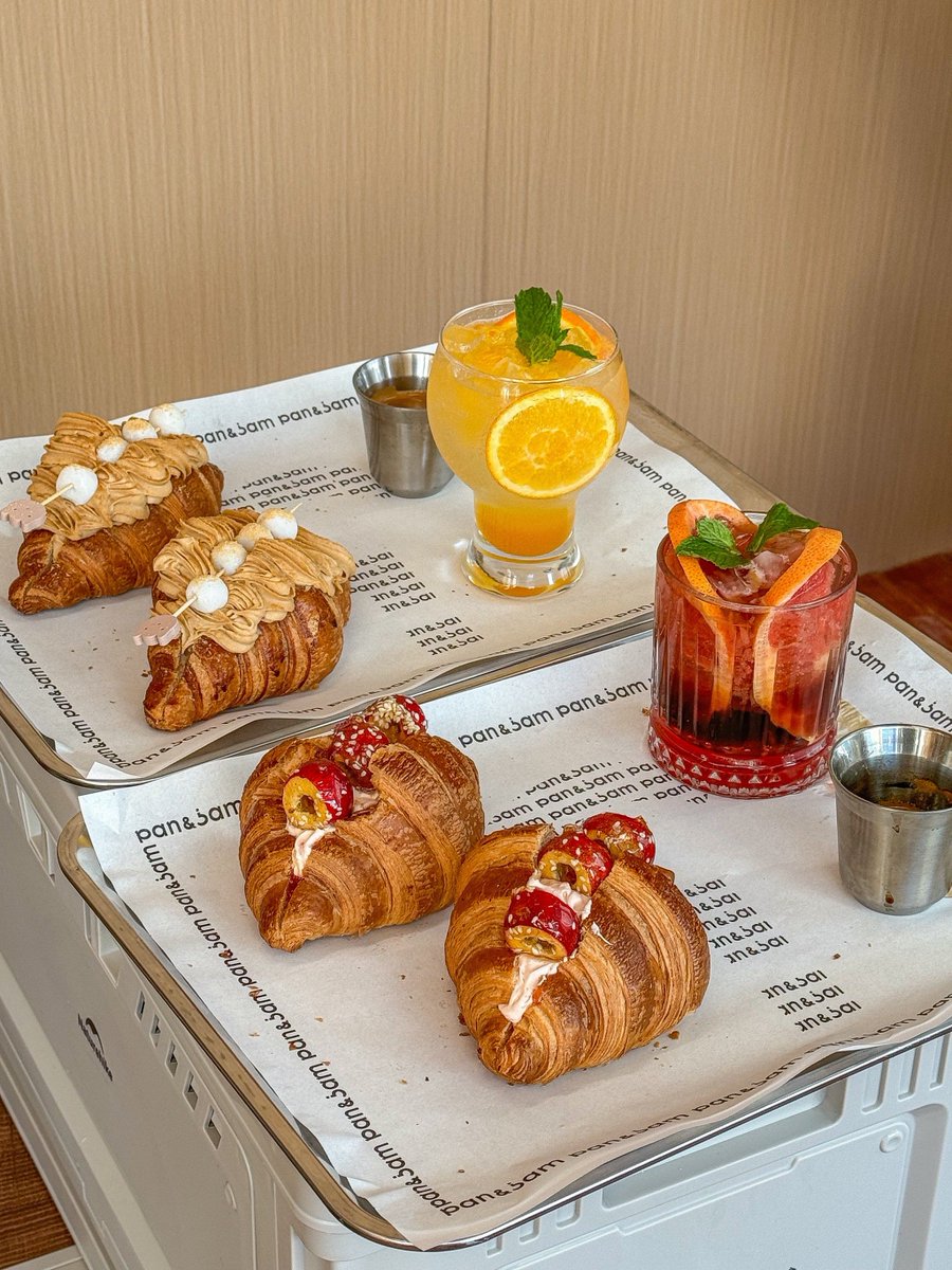 ErastusMwiti's tweet image. Bake, savor, repeat!  Tried a buttery croissant from scratch—crunchy layers, flaky goodness, chef’s kiss. Next up: matcha mochi brownies. Who’s joining the flour-dusted fun #BakeWithJoy #HomeBakingMagic