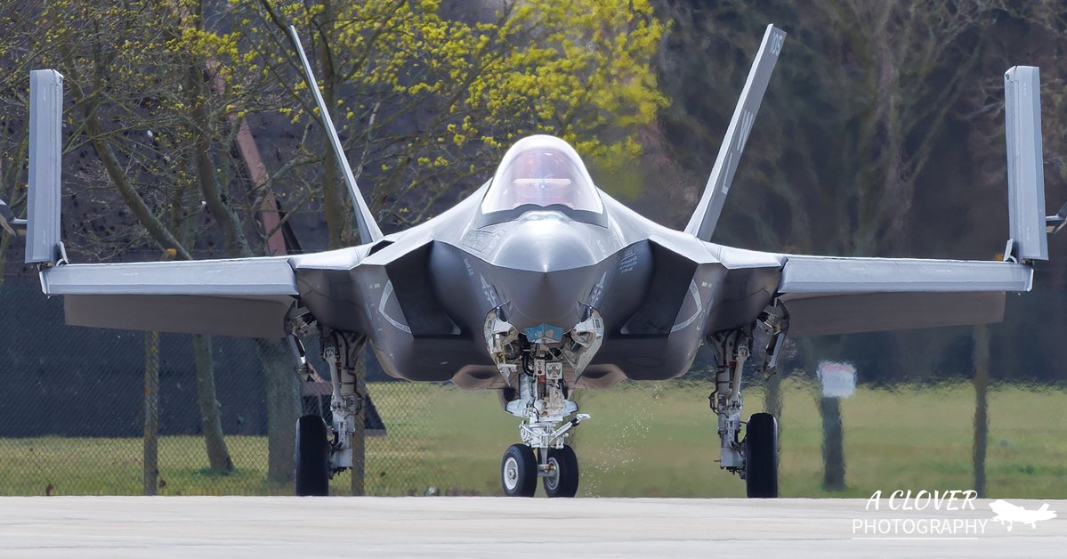 Alexander Clover tweet media