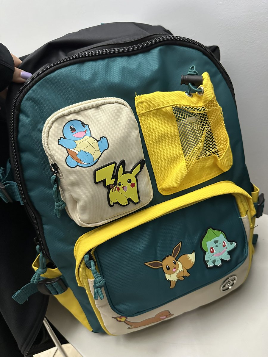Amoo mi mochila de Pokemon 🥺🩷