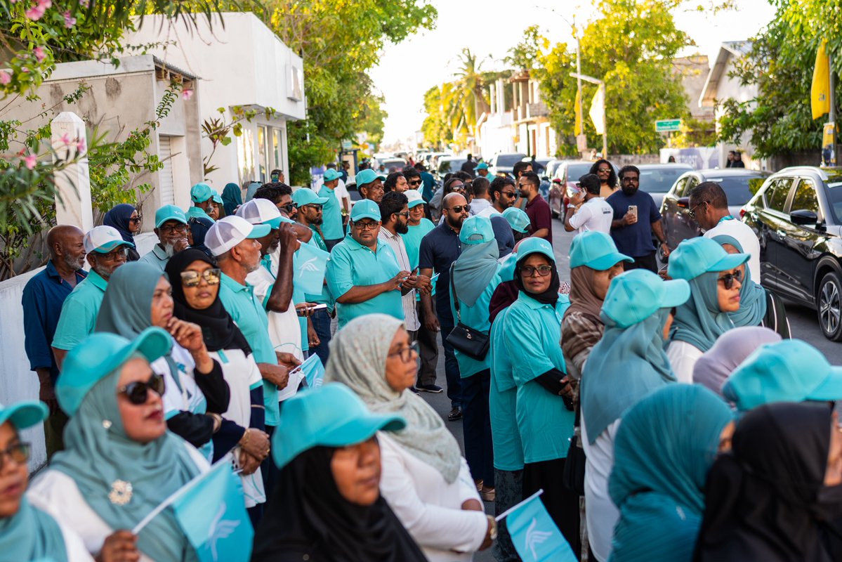 Mushrif Ali Addu City Mayor tweet media