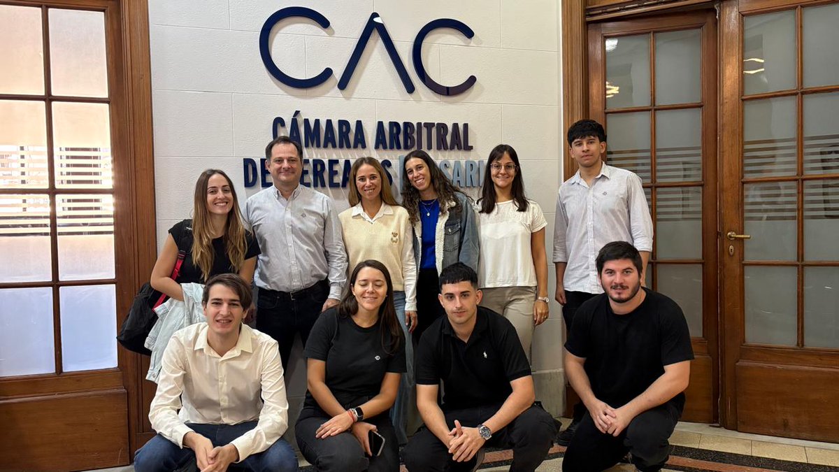 🏛️ 𝐏𝐮𝐞𝐫𝐭𝐚𝐬 𝐚𝐛𝐢𝐞𝐫𝐭𝐚𝐬 𝐝𝐞 𝐧𝐮𝐞𝐬𝐭𝐫𝐚 𝐂𝐚́𝐦𝐚𝐫𝐚 𝐀𝐫𝐛𝐢𝐭𝐫𝐚𝐥

Recibimos a dos grupos de nuevos colaboradores de <a href="/ACAcoop/">ACA</a> para una capacitación técnica e institucional en el corazón del mercado de granos.

Durante el encuentro, profundizamos en nuestra