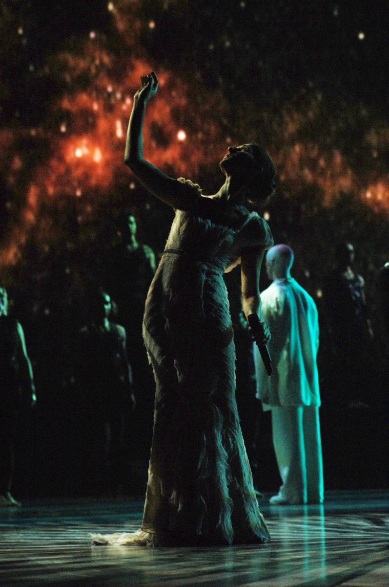 Celine Dion tweet media