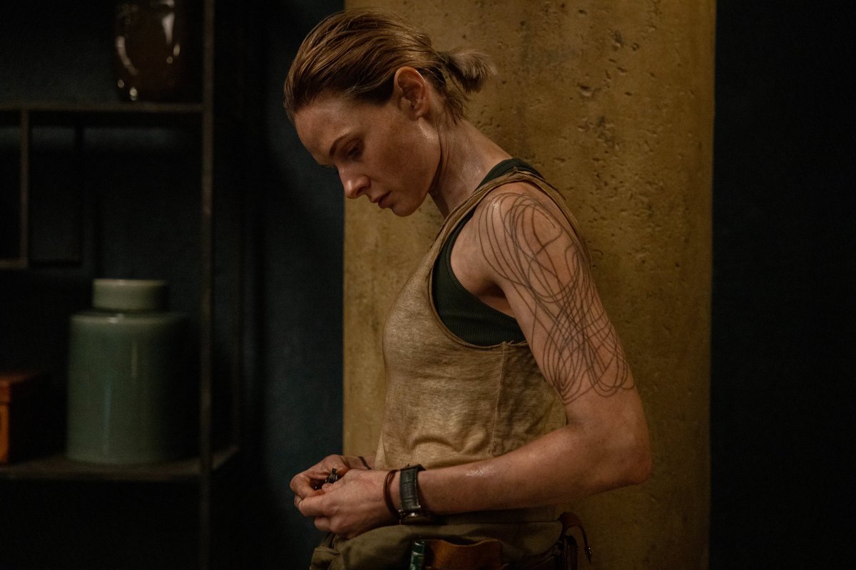 ilsa faust's eye patch tweet media