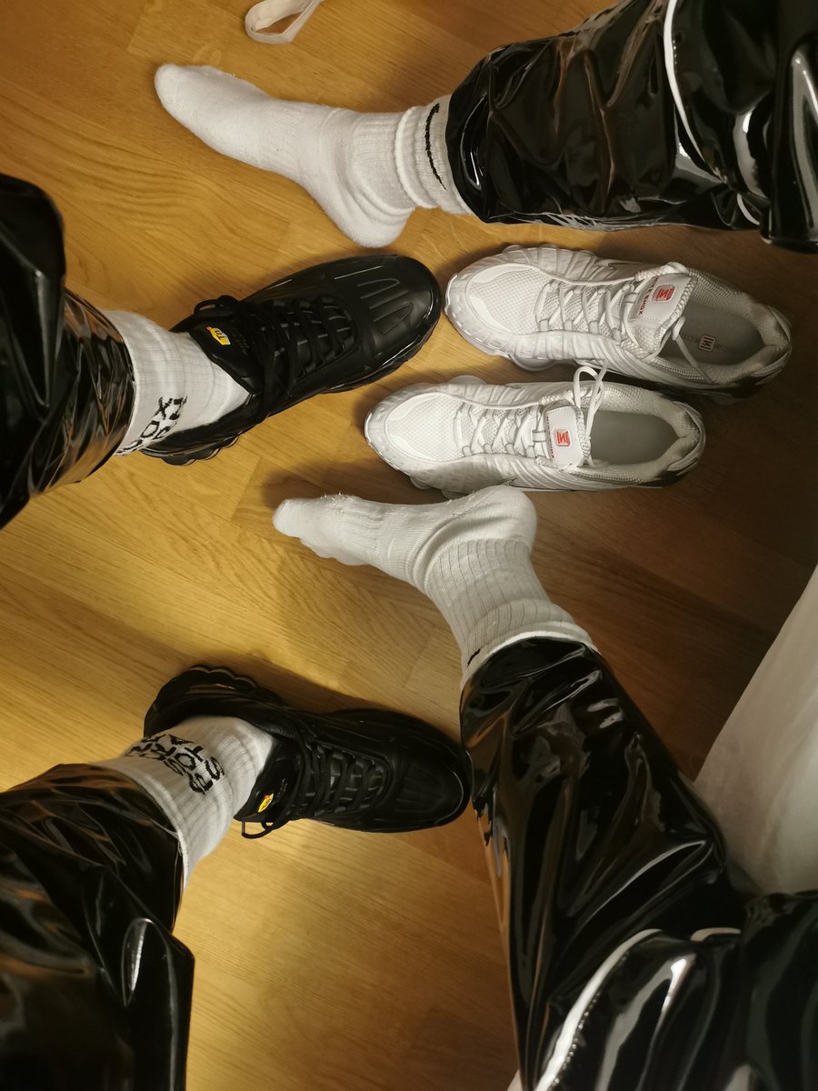 Snkr_mstr_aux tweet media