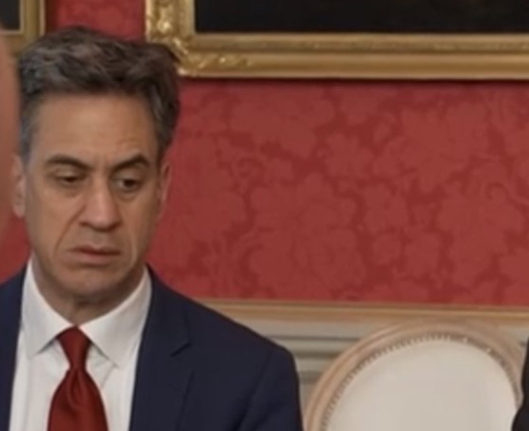 Conservatives tweet media