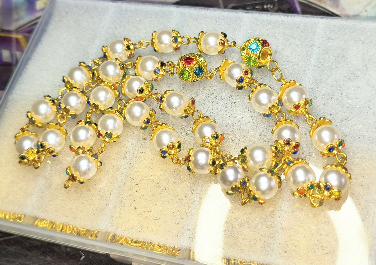 pulled björk tweet media