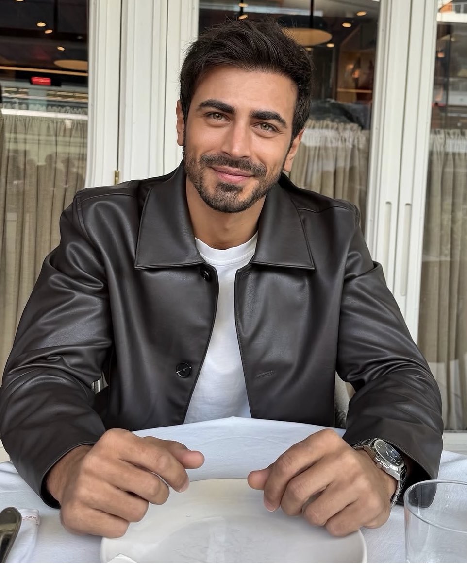 as a detective i mean delulu— need to zoom in and out 😭🤣 #arafta