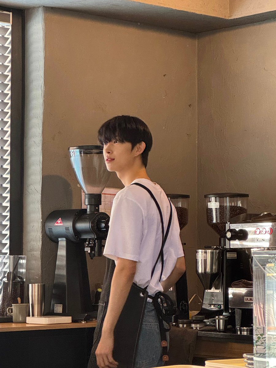 Kikicatavengers's tweet photo. when he doesn't drink coffee but forces himself to drink coffee just because he wants to see the barista... and someday the barista notices that so when he asks for coffee the barista gives him a strawberry latte instead:) 
(tweet denial dan delusional) https://t.co/gTZwxEbDjT