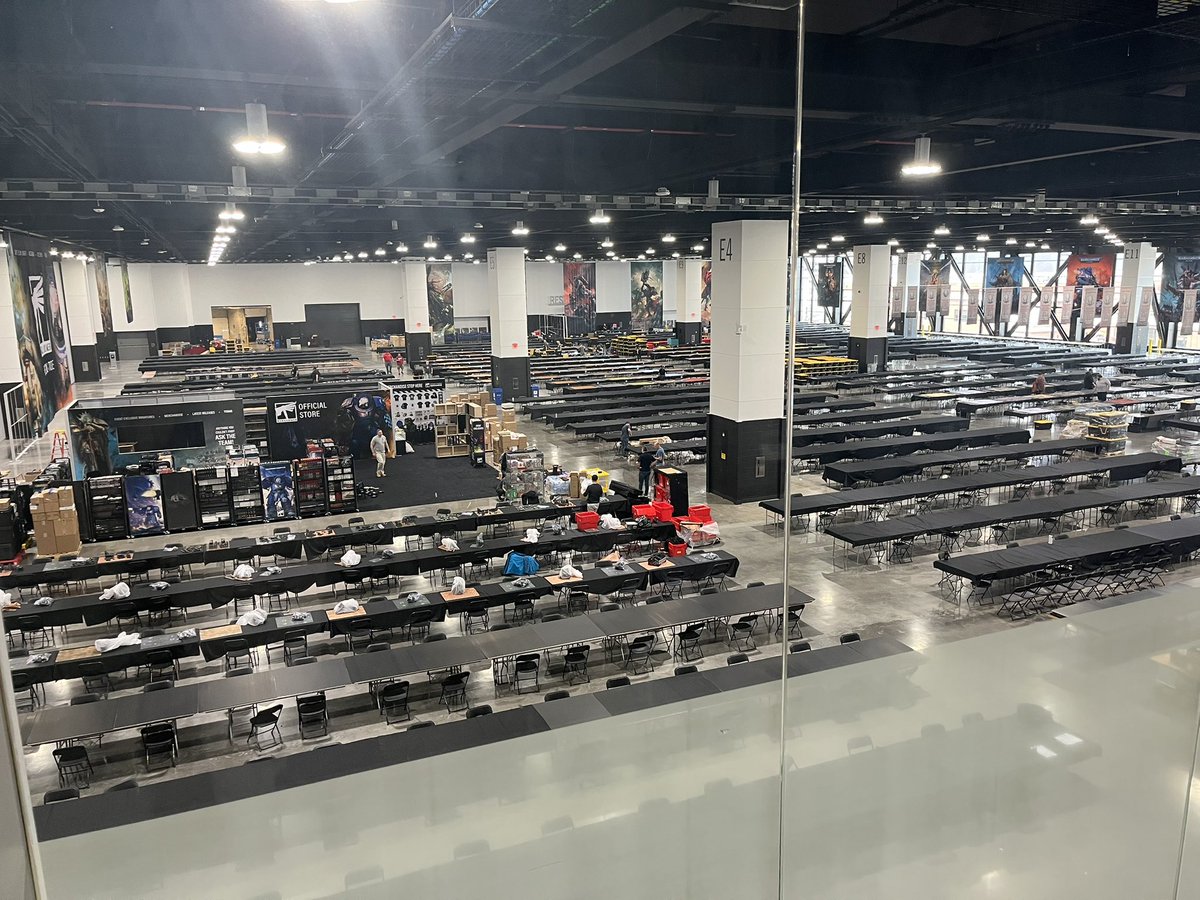 ArtistsEmpire's tweet image. Swag bags getting packed and an exclusive view of GW hall from manager office, special AE access :)

I was in the room with them setting up for the warhammer preview but not gonna show pics! #adepticon

Going to keep a thread going on so check back for more