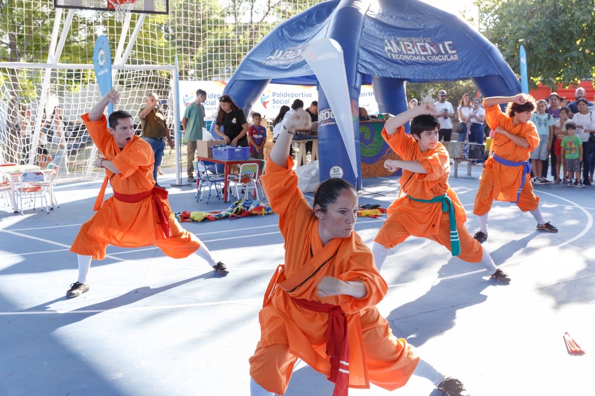 Laura Jure tweet media