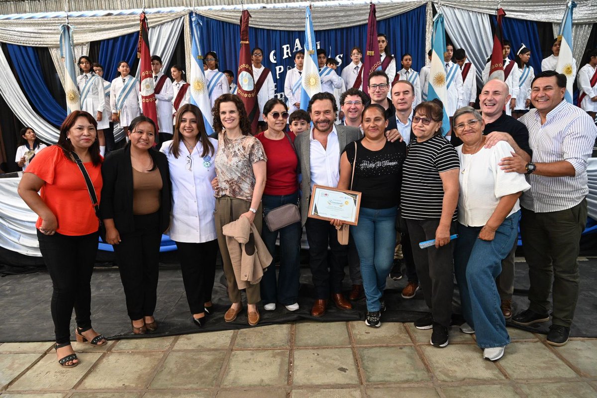 GustavoSaenzOK's tweet photo. Hoy iniciamos la distribución de más de 220.000 kits escolares y 180.000 manuales para estudiantes de toda la provincia.

Seguimos garantizando igualdad de oportunidades para que cada chico comience las clases con las mismas herramientas.

Estos manuales fueron pensados y producidos en Salta, con identidad propia, para que nuestros alumnos aprendan desde su cultura, su historia y sus raíces.

La educación es prioridad.
