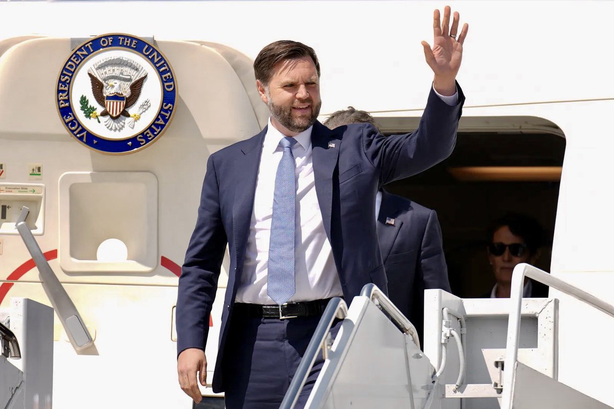 Shanaka Anslem Perera ⚡ tweet media