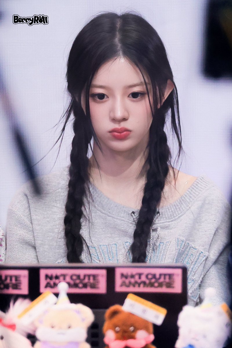 BerryROLL tweet media