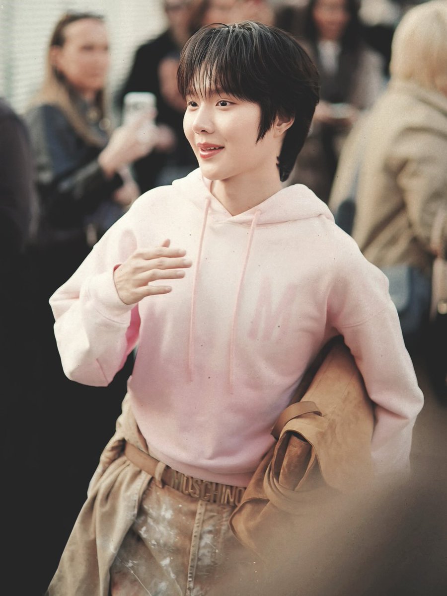 Mia Lowen ✧ tweet media