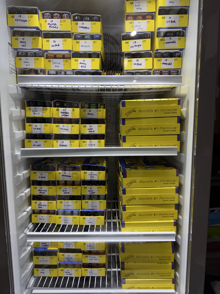 QuickiePoppers's tweet photo. The stocks has arrived finally.. 

Wholesale price starts at 245 pesos with min qty. https://t.co/Nci83BlGbn