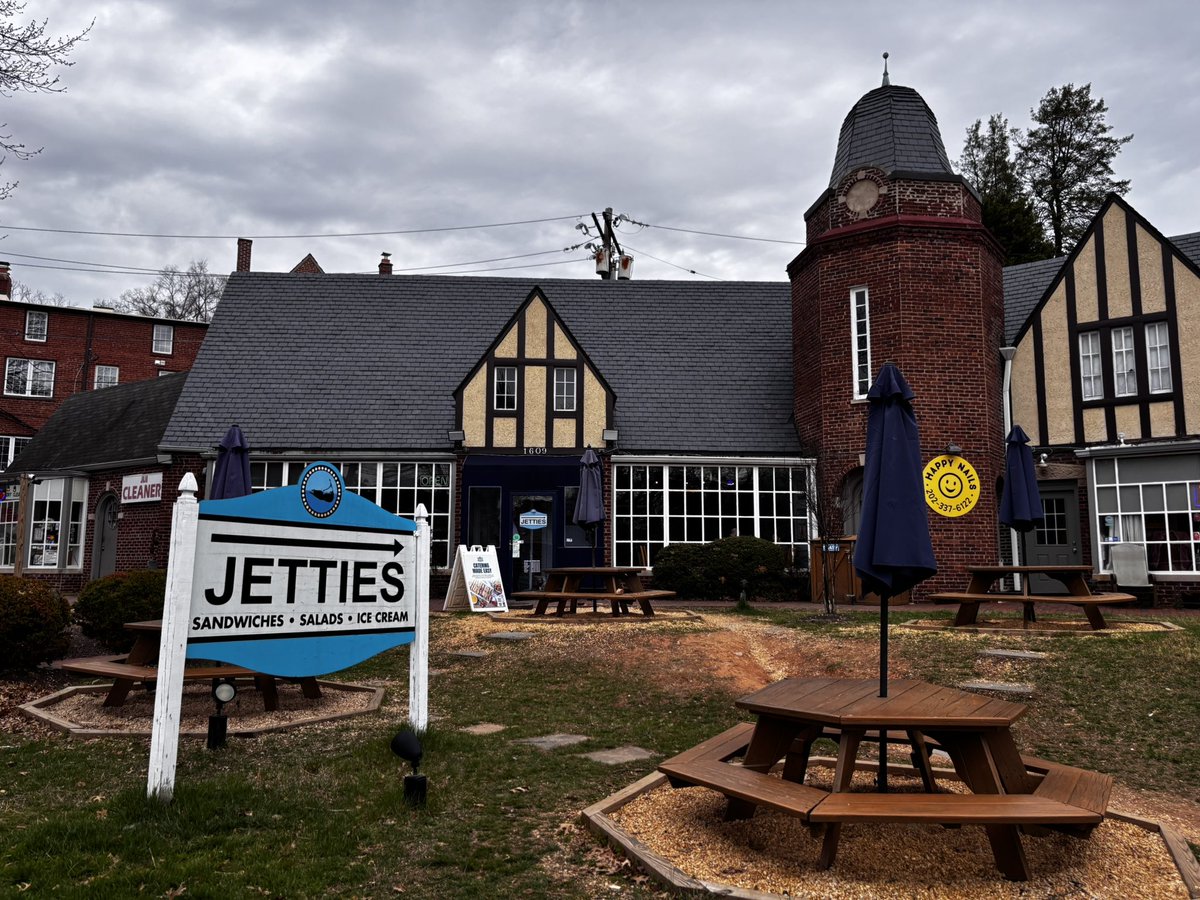 Barred in DC tweet media