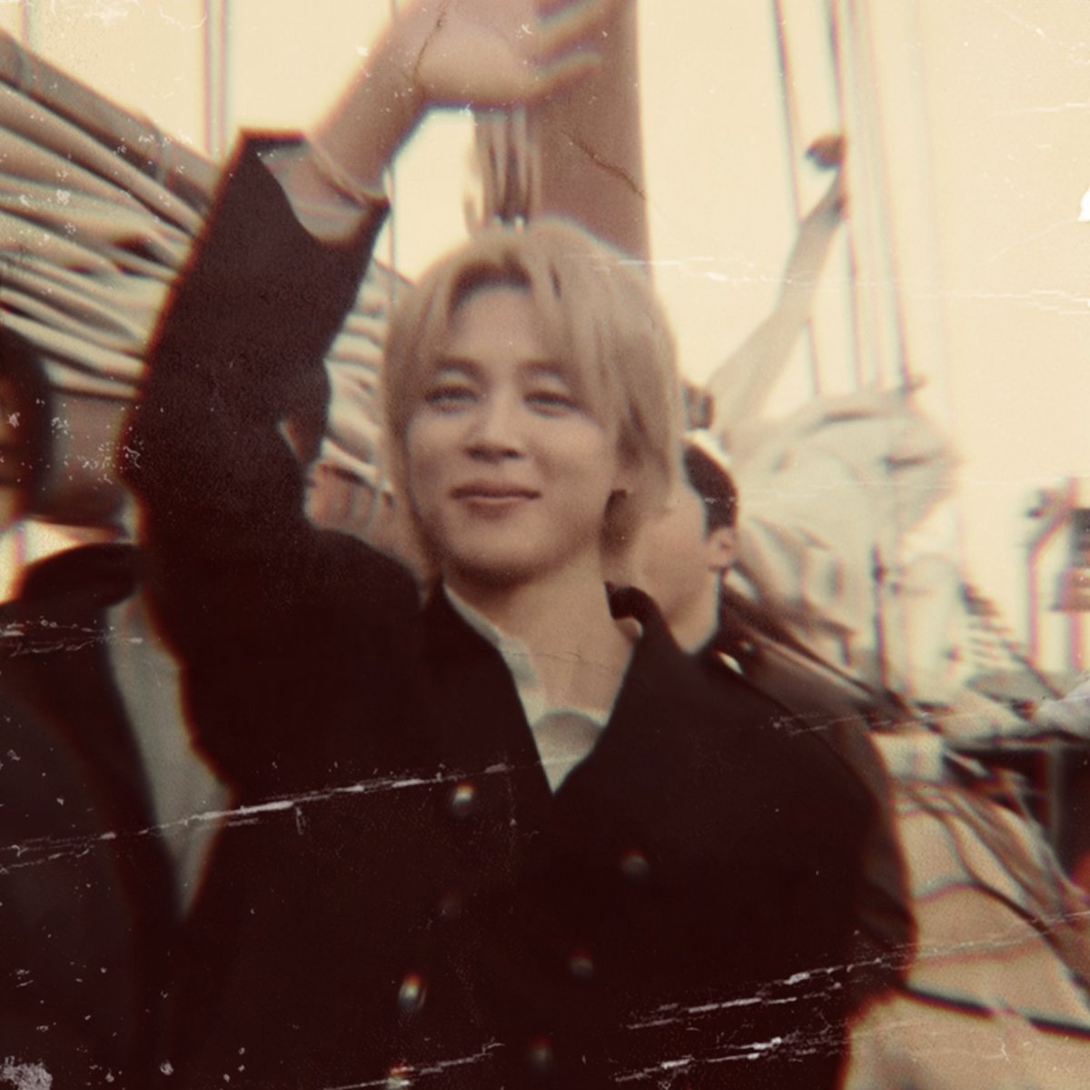 💫 shop open tweet media