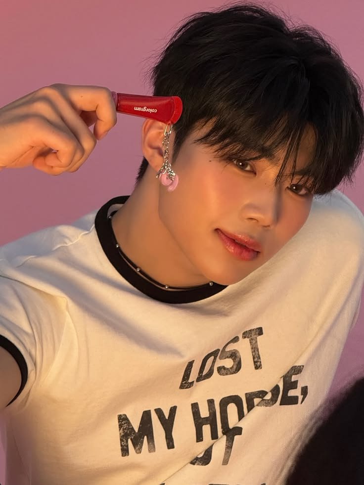 STRAIGHTBAITER3000 || ana tweet media