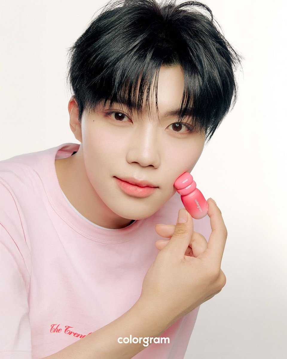 STRAIGHTBAITER3000 || ana tweet media