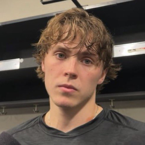 e - claud tweet media