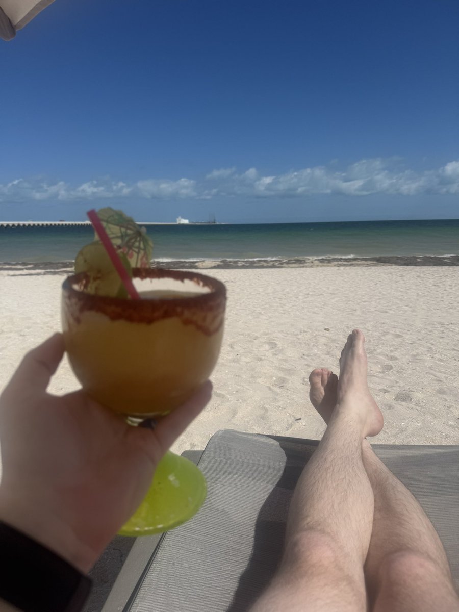 JustDaniel tweet media