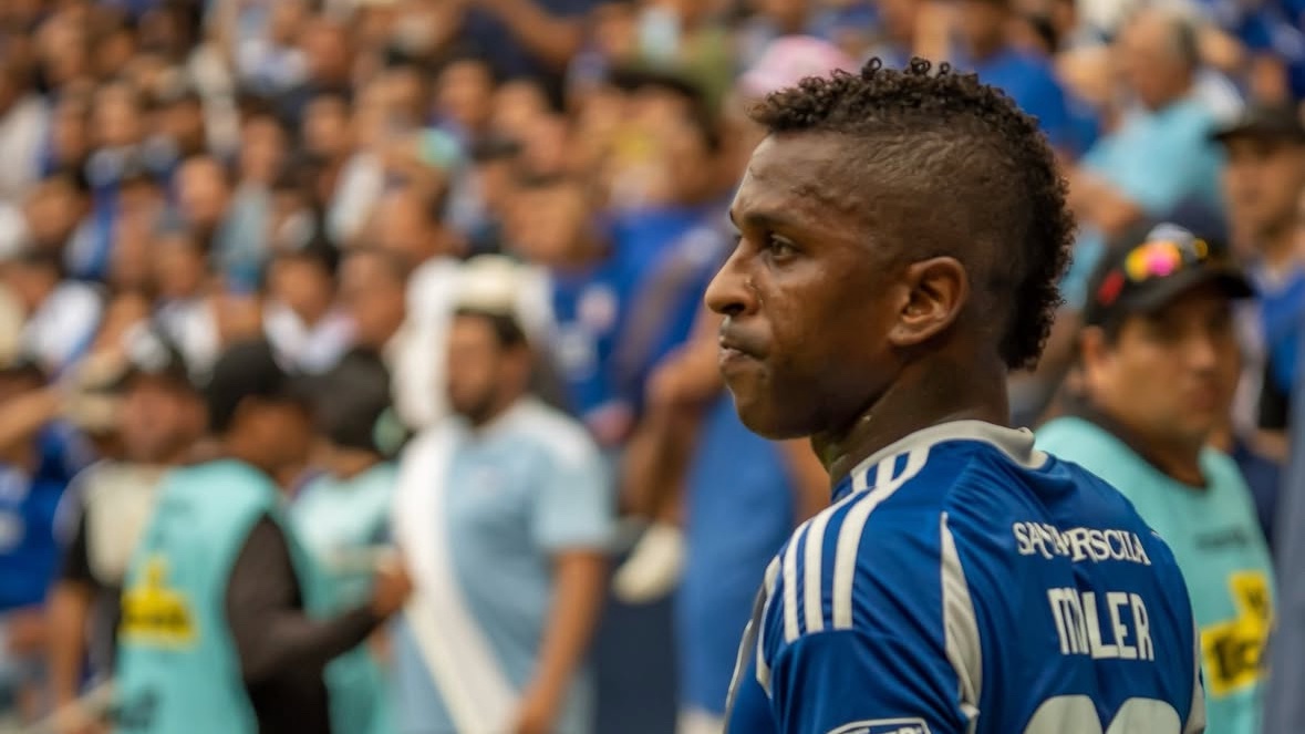 Idioma Emelec tweet media