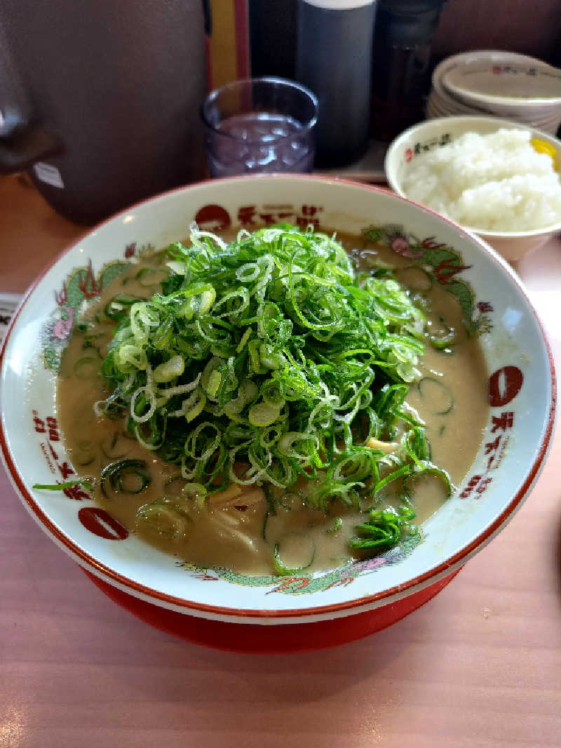tyu_sen's tweet photo. 金曜日7:00に訪問。

飲み→車中泊からの出勤前利用。

先客10名ほどで意外という多め。

スチーム6分→6分で目覚めて出勤。 (＠ 末広湯 in 大阪府, 大阪市) https://t.co/8bOk1OcoZU https://t.co/zUWmbp5VI7