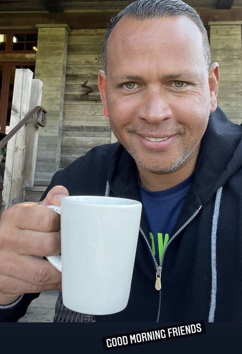 roseanne 🥀 tweet media