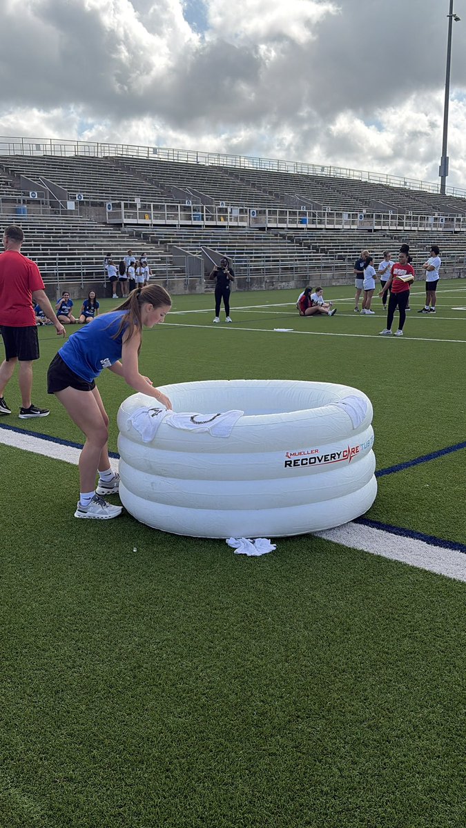 Coach Liz Oyervides tweet media