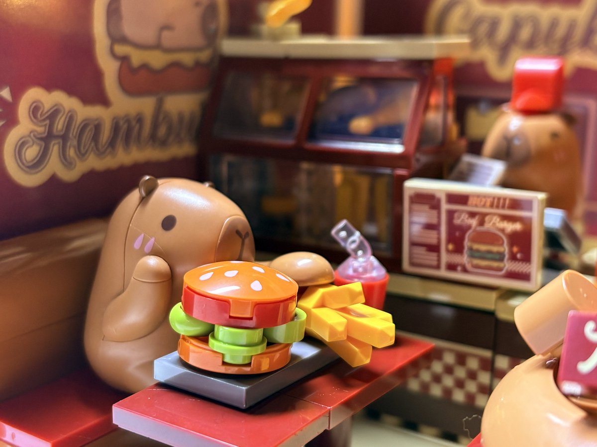 кешенька 🦜 tweet media