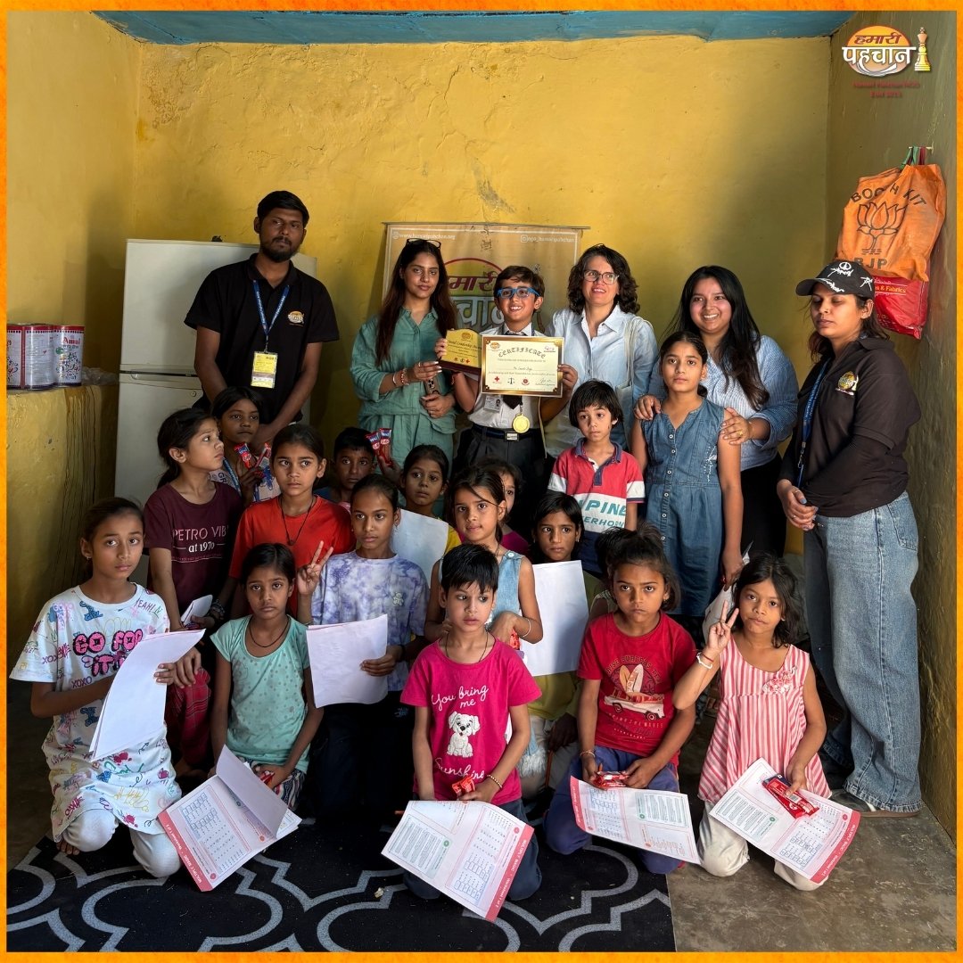 hamaripahchan's tweet image. Age is just a number when it comes to impact.
Cazmir Singh (Grade 5A) is teaching maths to children proving you’re never too young to make a difference.
Small efforts. Big change.

#YoungChangemaker #NGOIndia #EducationForAll #SocialImpact #Inspiration