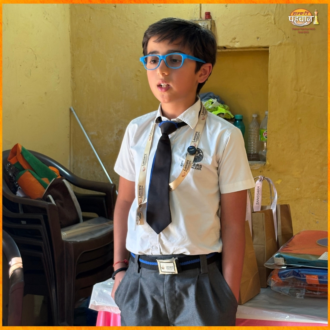 hamaripahchan's tweet image. Age is just a number when it comes to impact.
Cazmir Singh (Grade 5A) is teaching maths to children proving you’re never too young to make a difference.
Small efforts. Big change.

#YoungChangemaker #NGOIndia #EducationForAll #SocialImpact #Inspiration