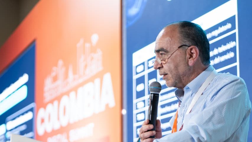 “El entorno digital no se puede seguir mirando de manera fragmentada.” La regulación deben entender el ecosistema como un todo, no por intereses aislados. <a href="/sadi_cf/">Sadi Contreras fuset</a> #ColombiaDigitalSummit