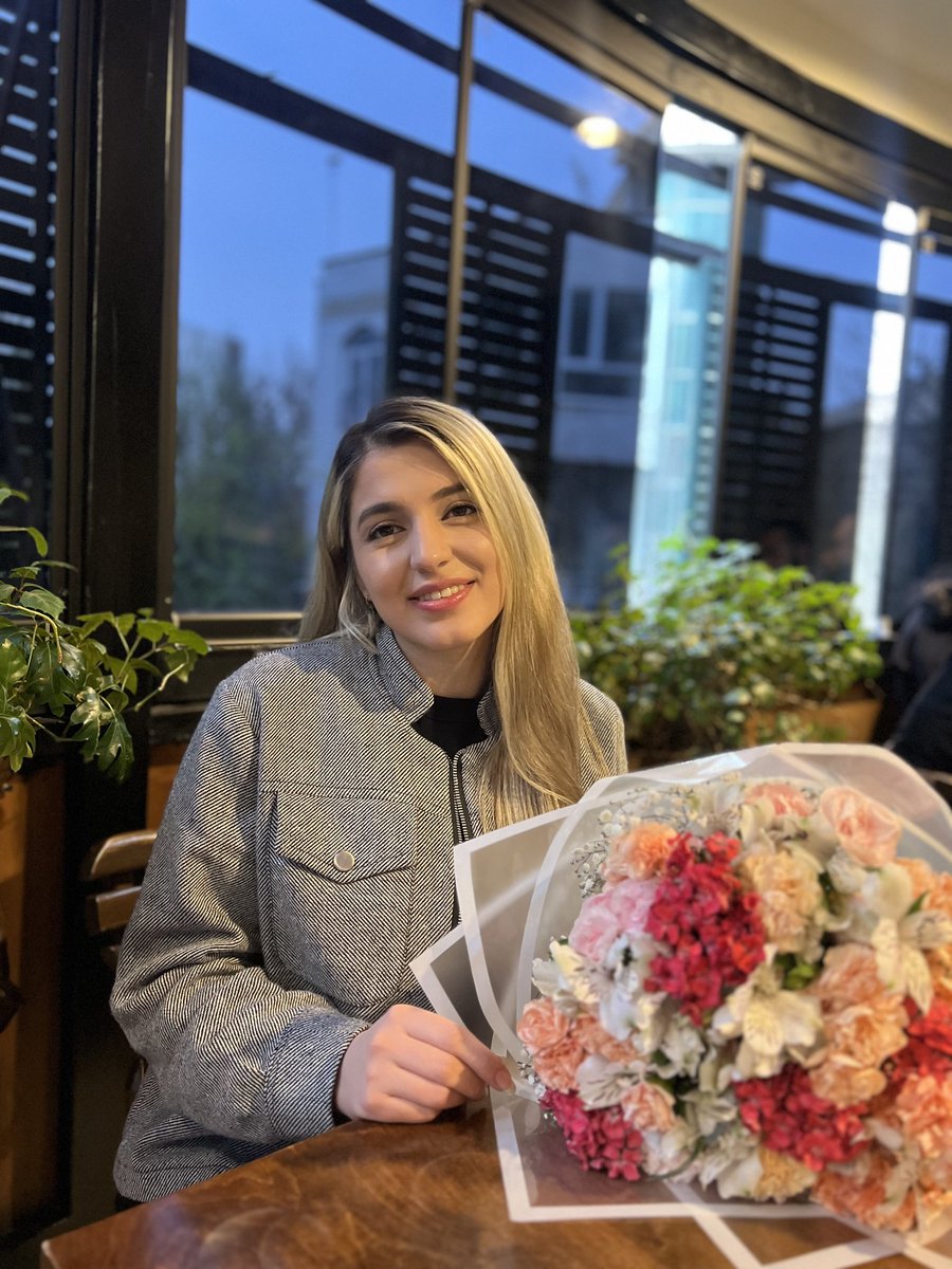 ملیحالسلطنه tweet media