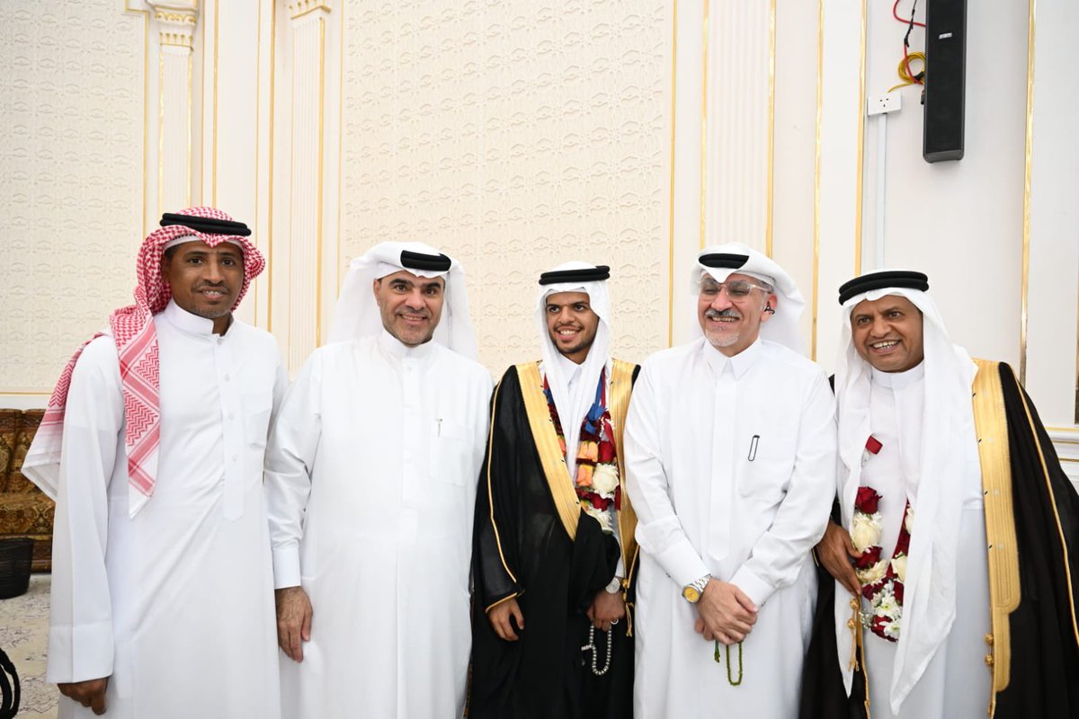 راشد كاهورا .. بومحمد tweet media