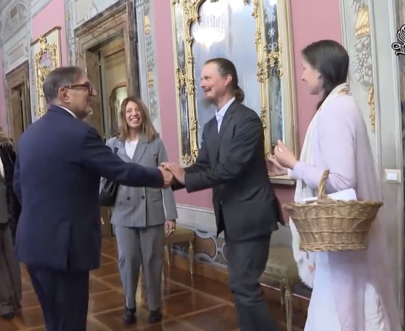 Giuliano l'Apostata tweet media