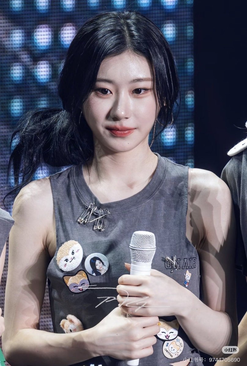 채령 피드 tweet media