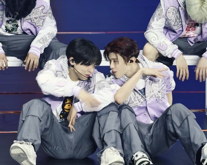 개똥이 tweet media