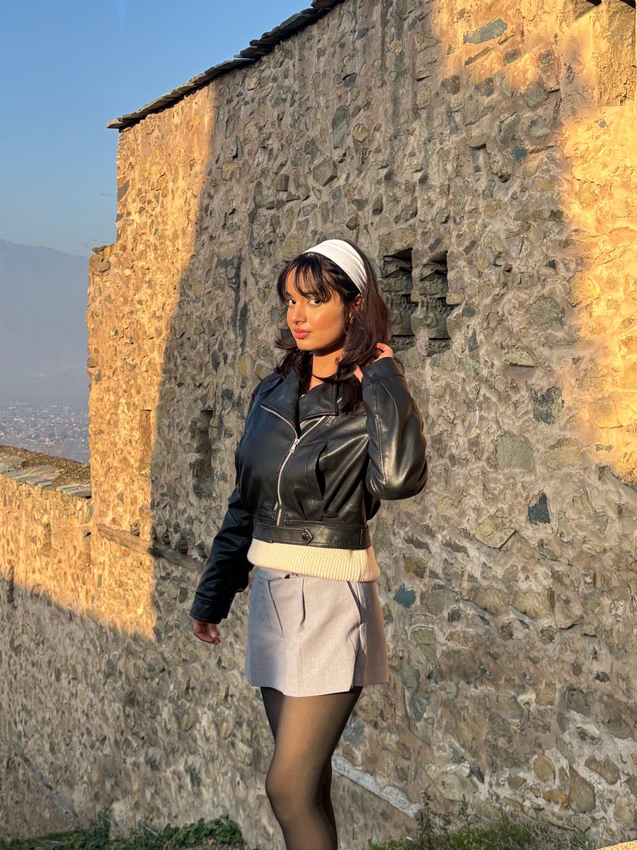 sa sa le le tweet media