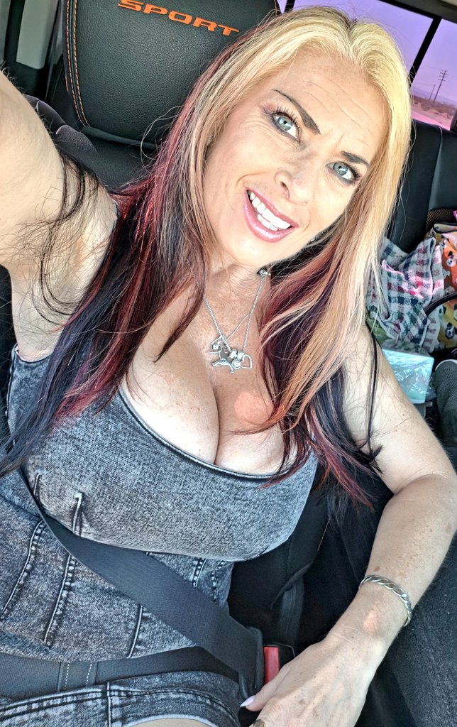 GOLDIE BLAIR tweet media