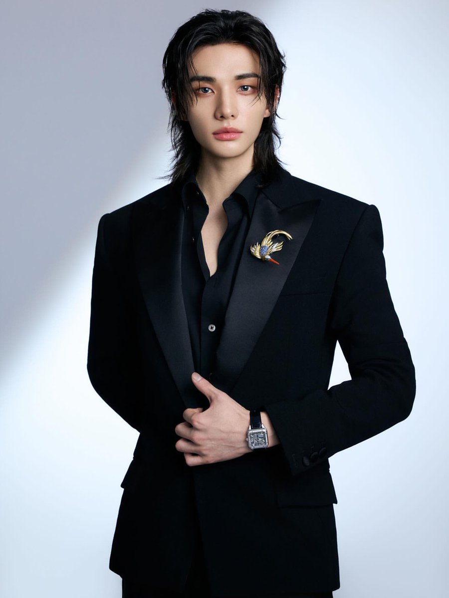 hyunjin pics tweet media