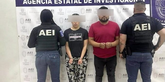 CorresponsalsMX's tweet photo. 🚨Crueldad sin límites 👇hubo contra #Eithan de 18 meses de edad.
La necropsia al cuerpo determinó que sufrió:
huellas de maltrato infantil,desnutrición severa
fracturas costales soldadas, dientes faltantes por golpes, indicios de posible agresión sexual.
Vianey Esmeralda H. G. madre del niño, admitió haberlo golpeado hasta morir y luego ir a tirar su cadáver en una zona desértica del kilómetro 27 de la carretera a Casas Grandes, #Chihuahua.
La mujer podría alcanzaría 60 años en prisión.
#JusticiaparaEithan #Chihuahua #violenciafamilia #estados #historiasdeterror