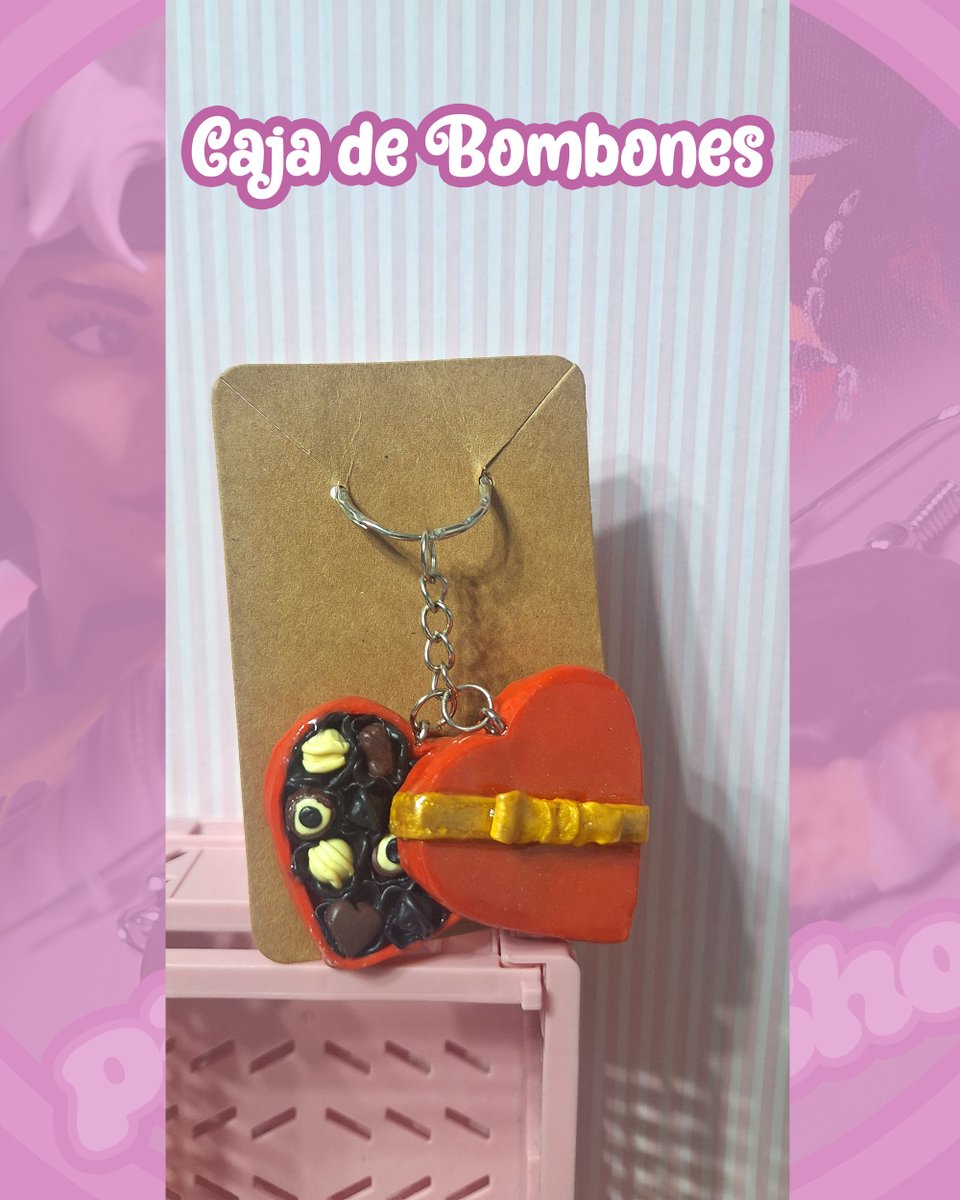 PintuchyWShop's tweet photo. 🍰 COLECCIÓN DULCES 🍰

Nueva colección inaugurada con esta caja de bombones, de forma totalmente personalizable, que puedes pedir en llavero o también en otros formatos https://t.co/06YcUl6jau